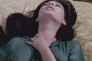 Edwige fenech - la signora gioca bene a scopa (1974)