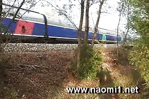 Naomi1 blowjob egy közúti oldalon